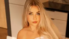 KristyFlowers Live Webcam